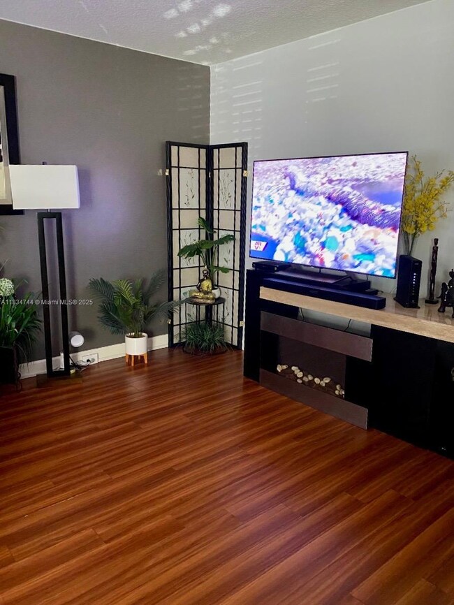 13255 SW 7th Ct unit 213D, Pembroke Pines, FL 33027 - photo 5