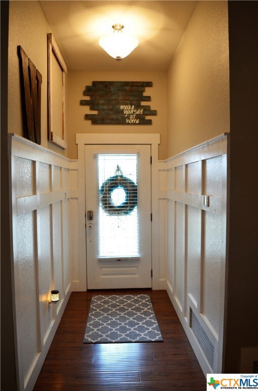 502 Kylar St, Troy, TX 76579 - photo 2