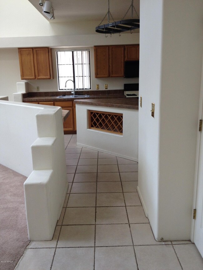 4255 N Rillito Creek Place, Tucson, AZ 85719 - photo 4