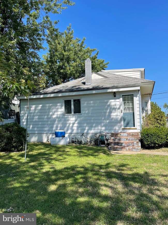 600 Summit Ave, Westville, NJ 08093 - photo 4