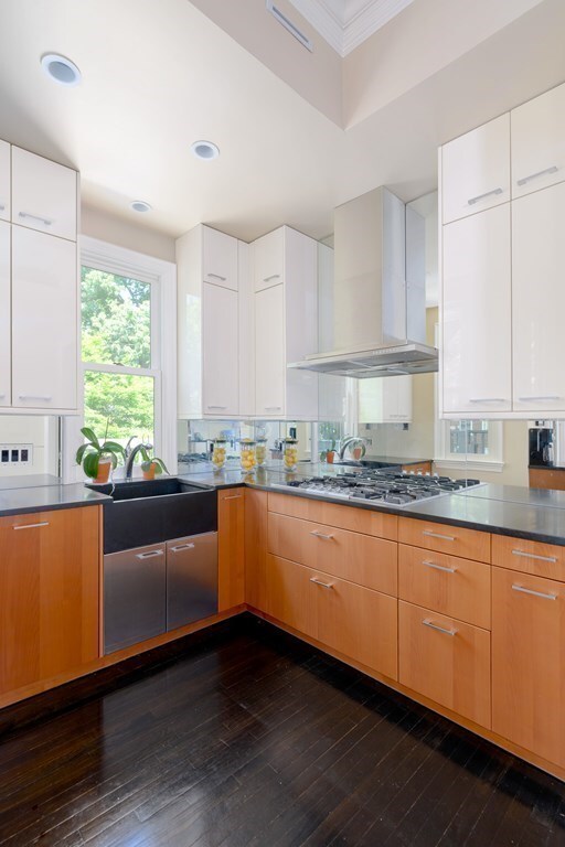 37 Linnaean St unit 2, Cambridge, MA 02138 - photo 7