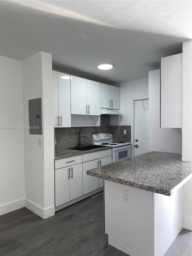 1895 Venice Park Dr unit B10, North Miami, FL 33181 - photo 3