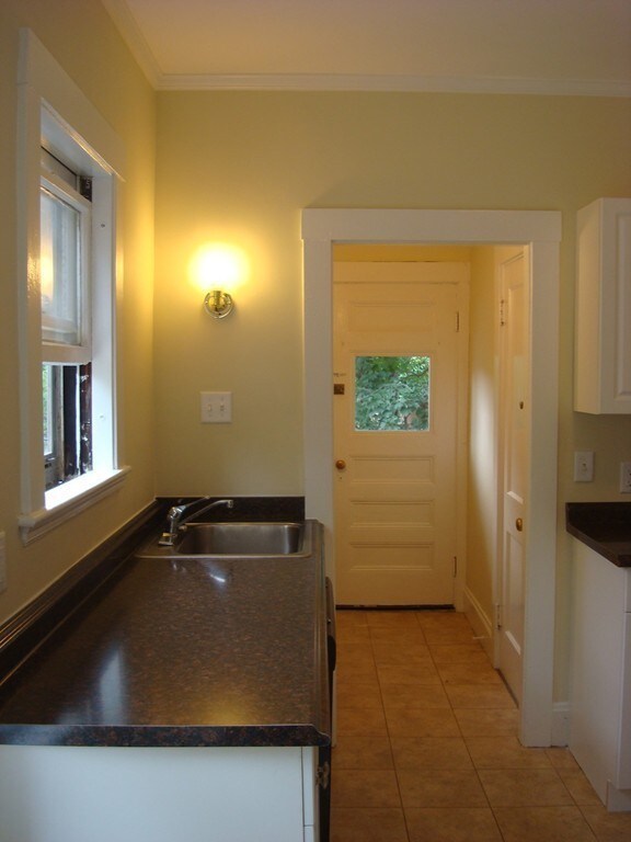 86 Oak Ave unit 2, Belmont, MA 02478 - photo 4