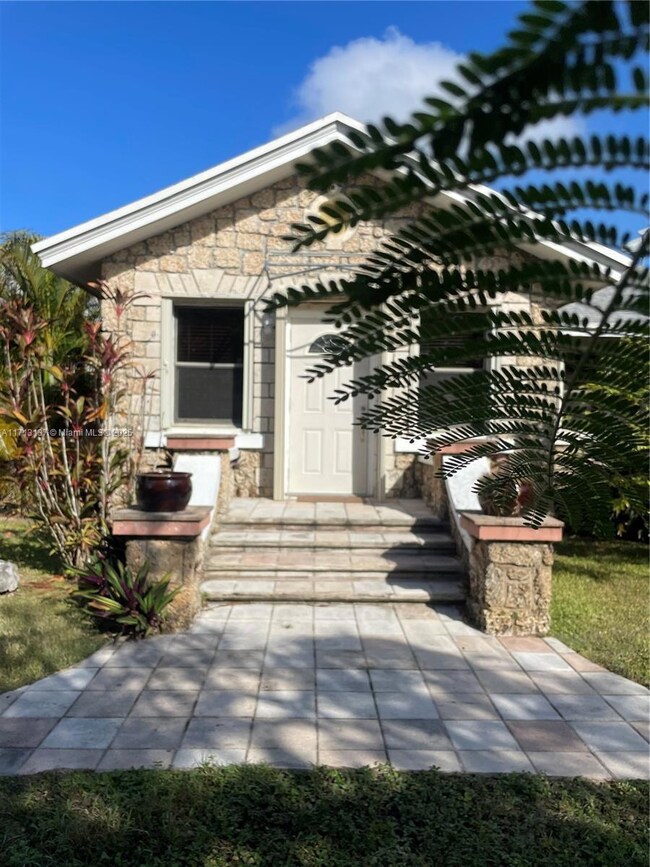 FULL ACCORDIAN HURRICANE PROTECTION ON HOME