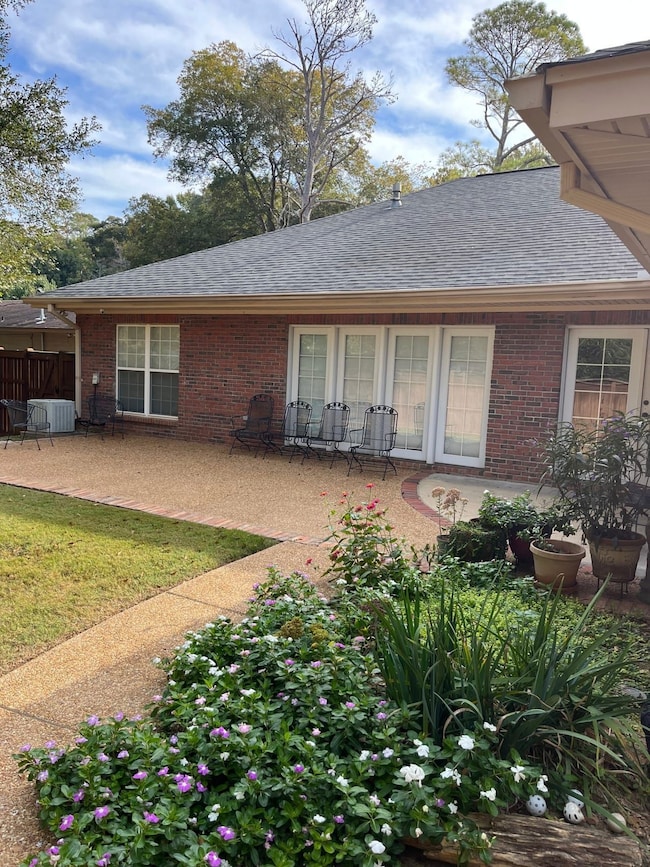 1811 Woodlawn Ave, Yazoo City, MS 39194 - photo 4