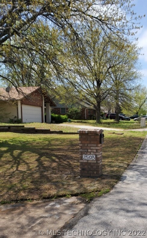 Nice New Brick Mailbox w/Built in House Address