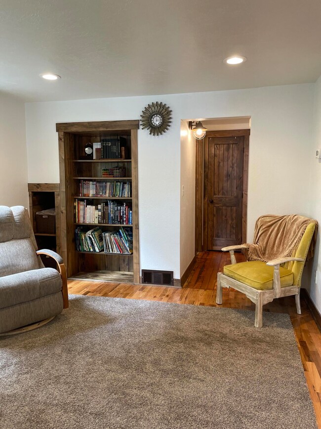 255 W 9th St, Sheridan, WY 82801 - photo 7