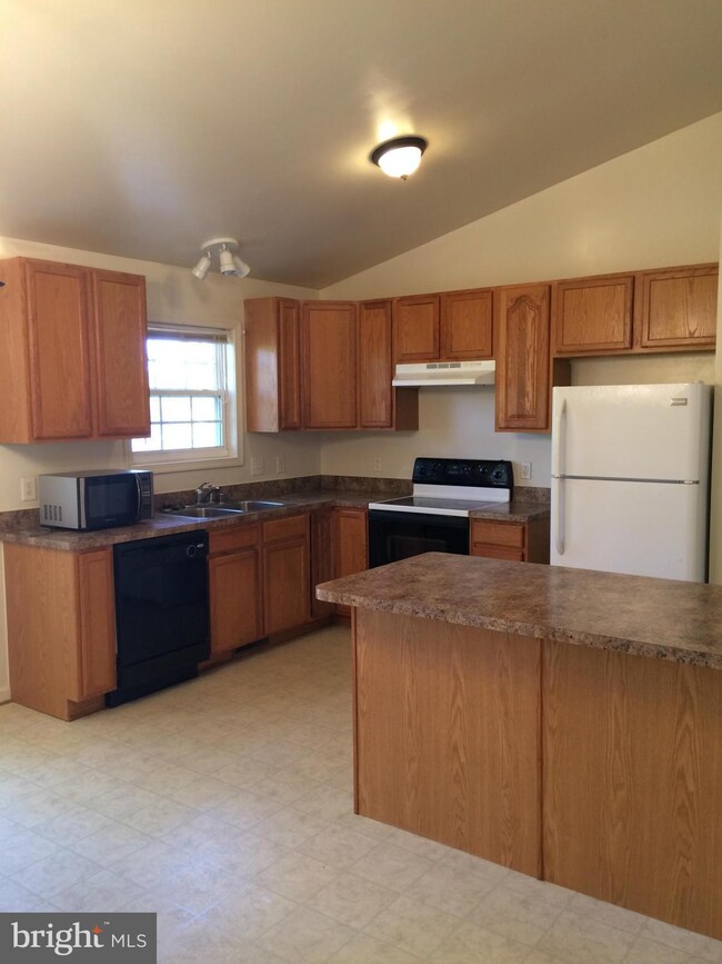 85 Glass Cove, Ruther Glen, VA 22546 - photo 3