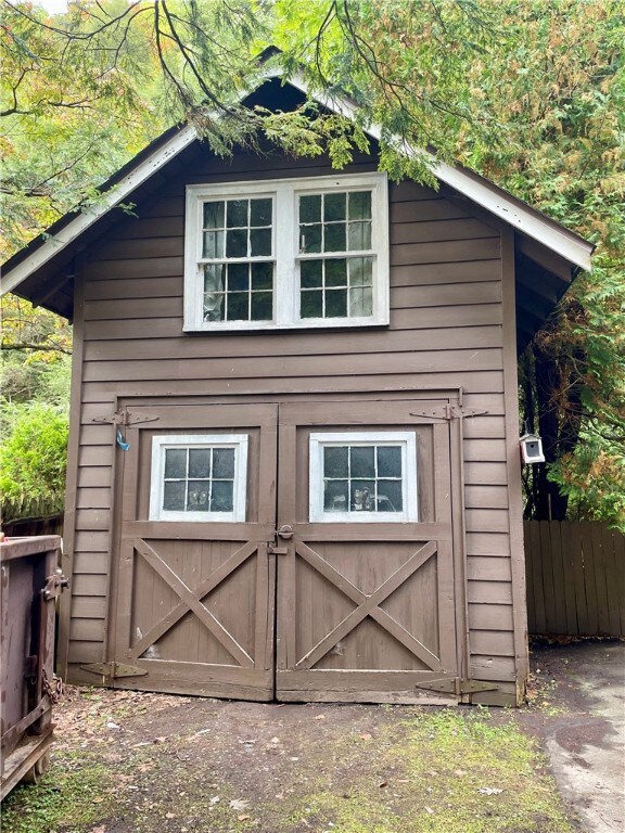 It is believed that this original structure used a