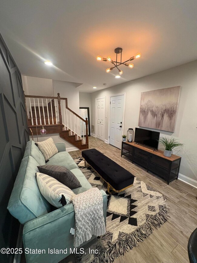 159 Aspen Knolls Way, Staten Island, NY 10312 - photo 3