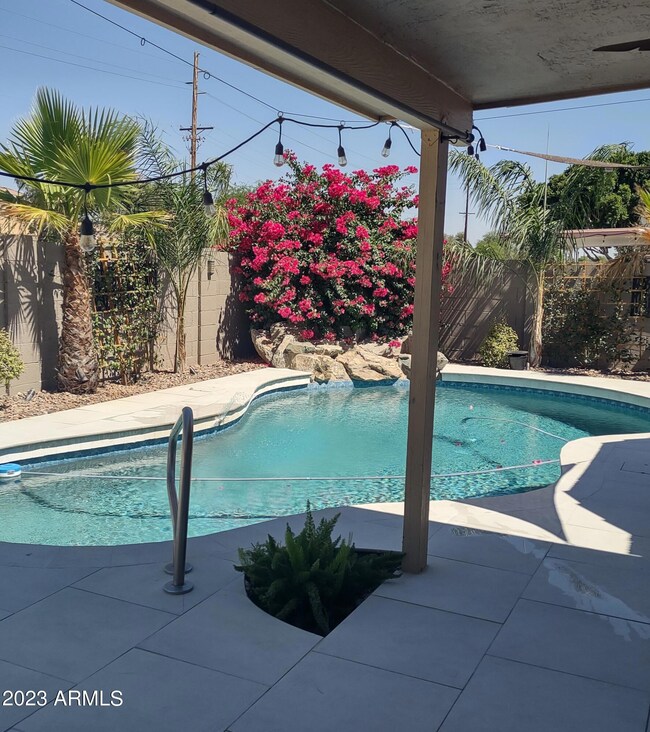 463 S 26th Cir, Mesa, AZ 85204 - photo 2