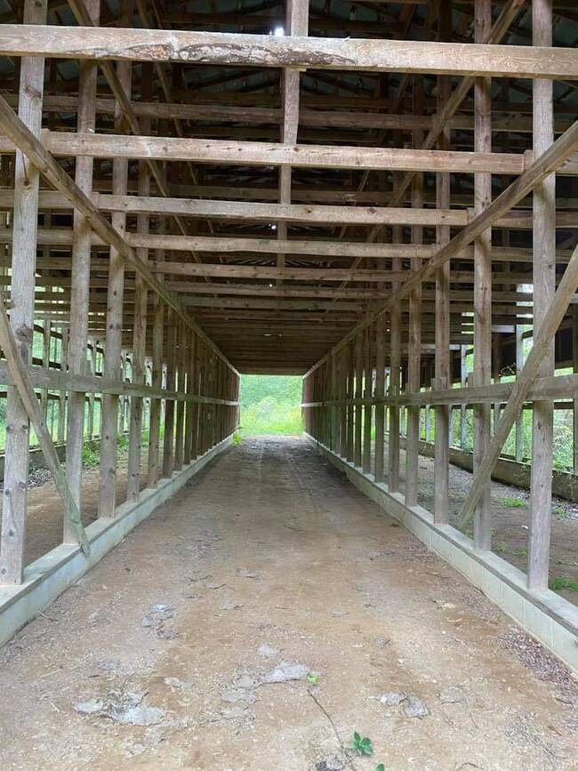 9999 Chestnut Branch Rd, Manchester, KY 40962 - photo 3