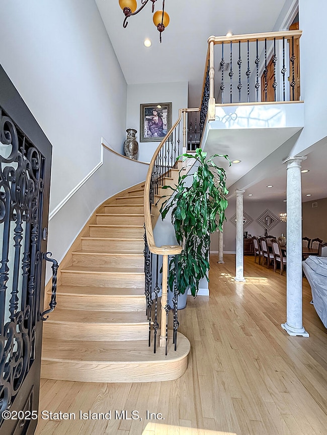 267 Woods of Arden Rd, Staten Island, NY 10312 - photo 3