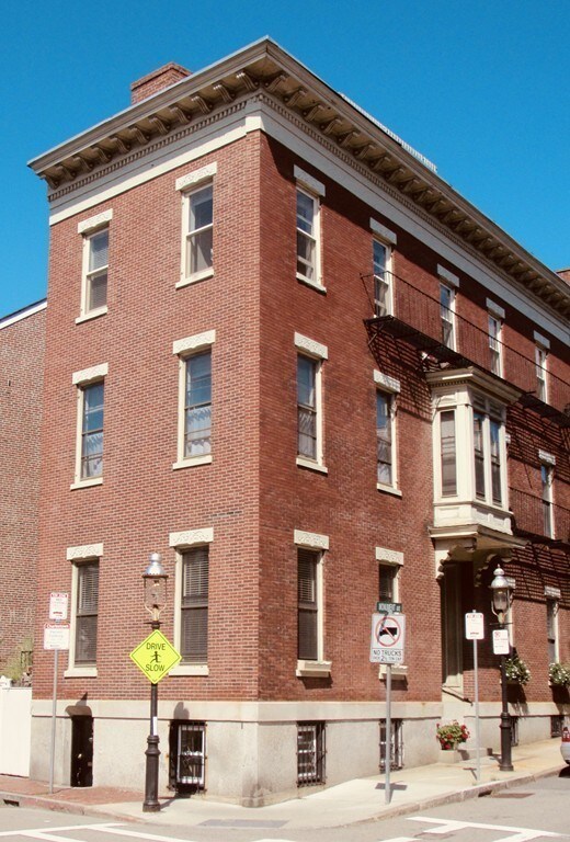 22 Monument Ave unit 4, Charlestown, MA 02129 - photo 3