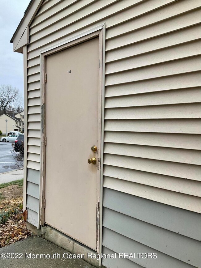 103 Violet Ln unit 103, Jackson, NJ 08527 - photo 3