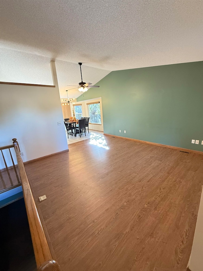 207 Sutton Dr, Newton, KS 67114 - photo 2