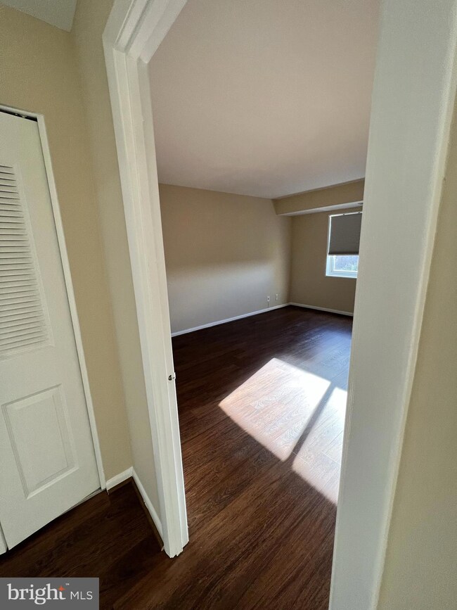 Columbia Towers Condominium unit 807, Silver Spring, MD 20904 - photo 5