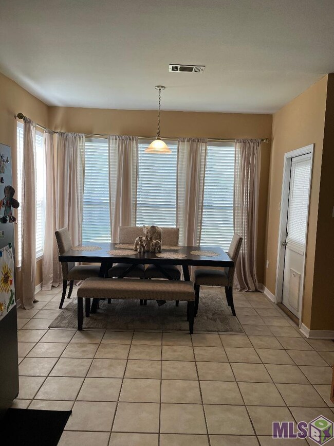 1317 Pecan Grove Ave, Zachary, LA 70791 - photo 4