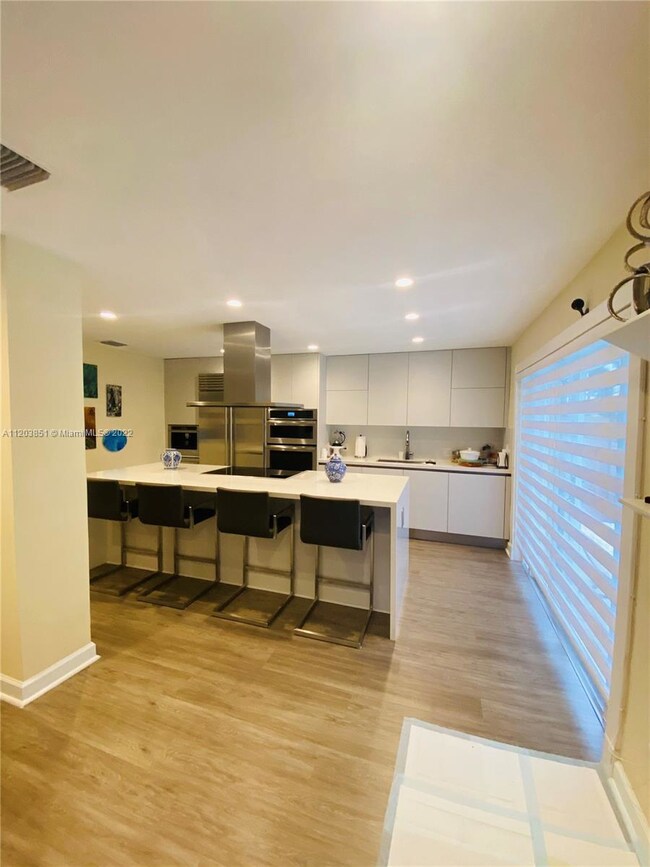 11035 NW 47th Ln, Doral, FL 33178 - photo 3