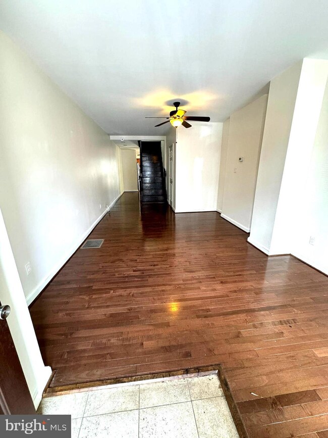 418 N Castle St, Baltimore, MD 21231 - photo 4
