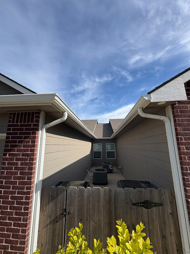 2509 W 55th St N, Wichita, KS 67204 - photo 3