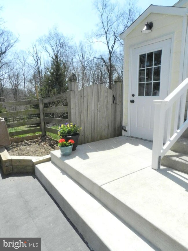 2225 E Deep Run Rd, Manchester, MD 21102 - photo 3