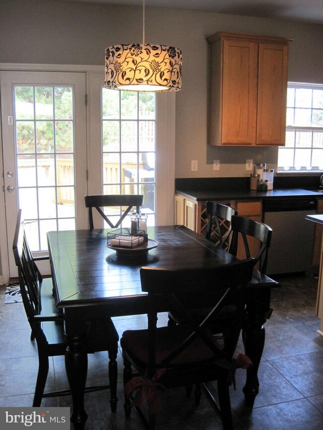 6477 Colonial Village Loop, Manassas, VA 20112 - photo 5