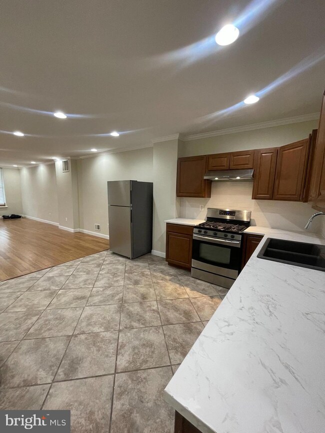 1720 E 28th St, Baltimore, MD 21218 - photo 4