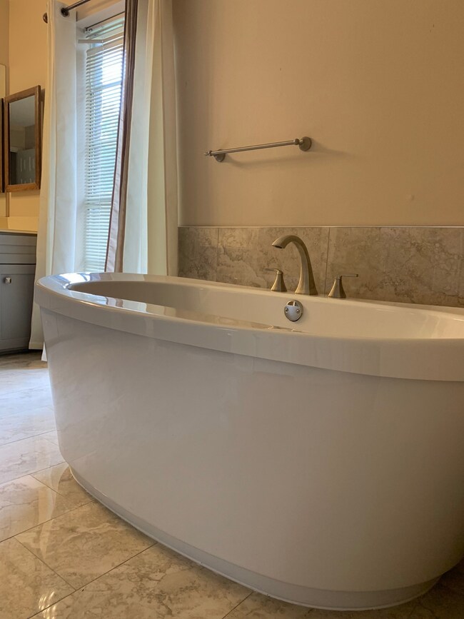 16035 Sweetwater Creek Dr, Houston, TX 77095 - photo 3