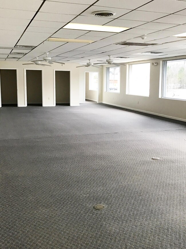 701 Henslee Dr, Dickson, TN 37055 - photo 2