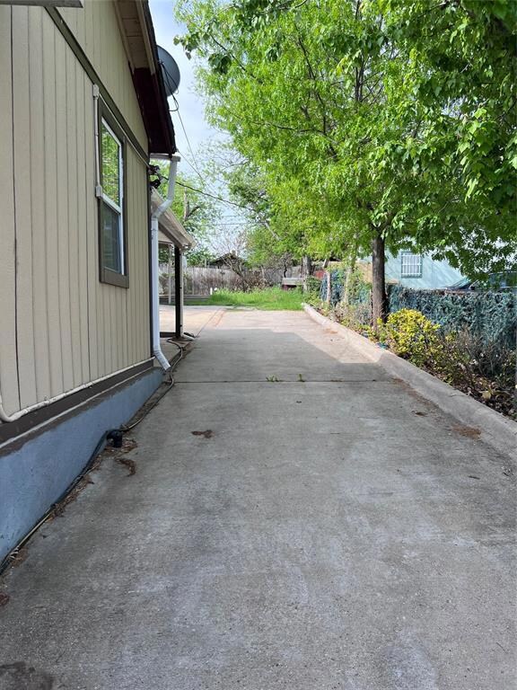 2821 NW 28th St, Fort Worth, TX 76106 - photo 7