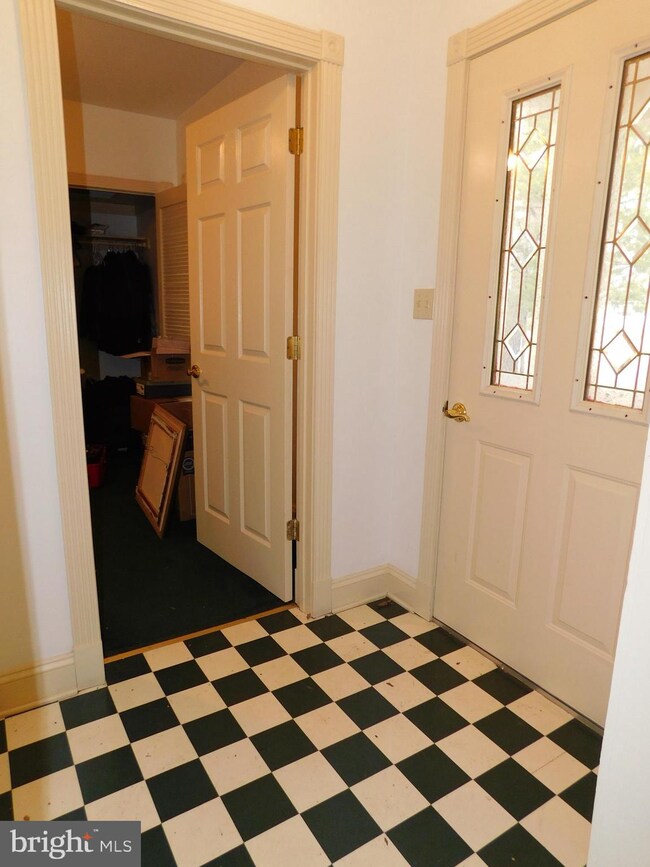 343 Lake Dr, Colonial Beach, VA 22443 - photo 6