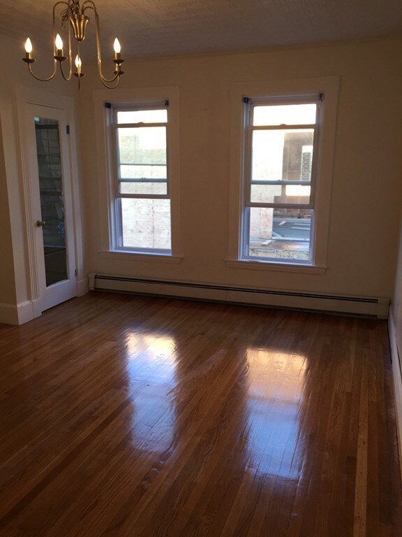 560 E 6th St unit 3, Boston, MA 02127 - photo 4