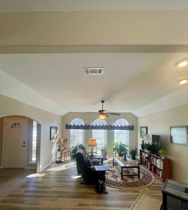 210 Hunters Glen Dr, Lufkin, TX 75904 - photo 6