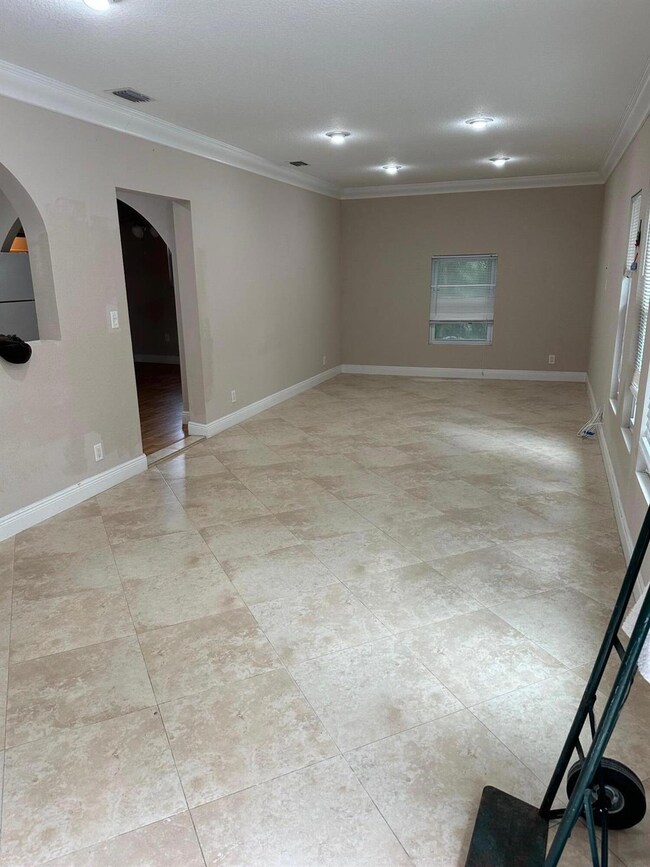 272 SW 1st St unit B, Boca Raton, FL 33432 - photo 2