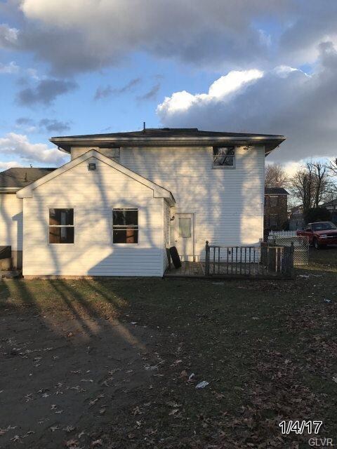 866 Mcnair St, Hazleton, PA 18202 - photo 2