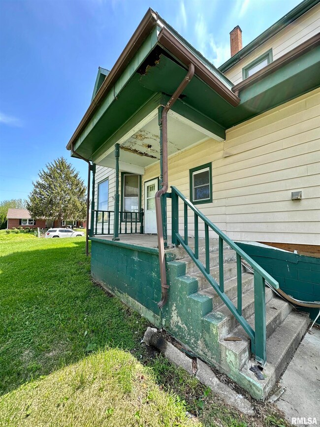202 E Liberty St, Virginia, IL 62691 - photo 5