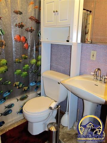 3553 SW Devon Ave, Topeka, KS 66611 - photo 6