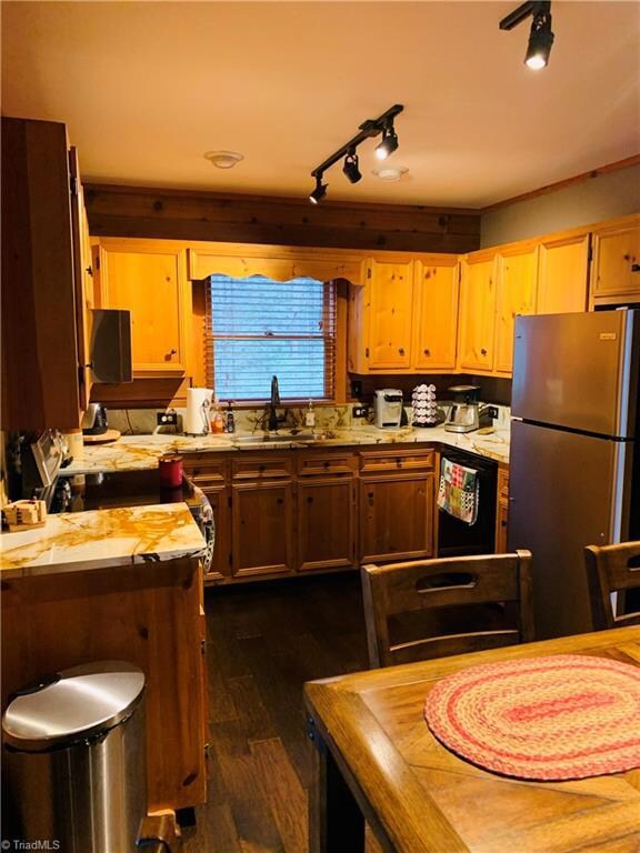 850 Holleridge Rd, Ferguson, NC 28624 - photo 6