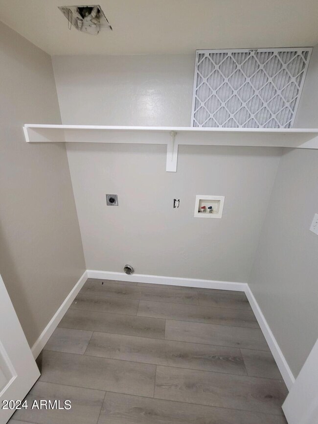 0db90d93b535427bb947bbef6f838d09