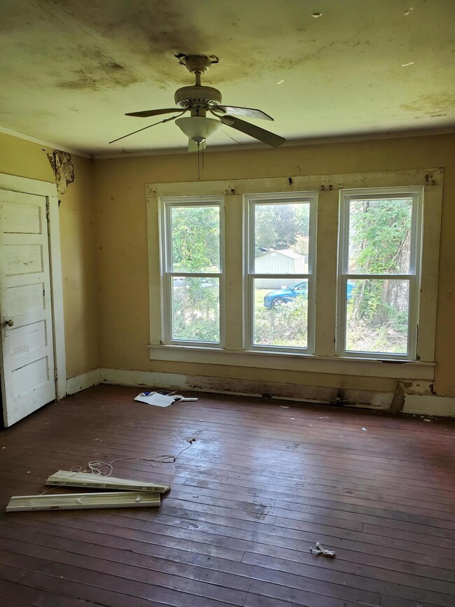 1902 Edwards St, Hattiesburg, MS 39401 - photo 4