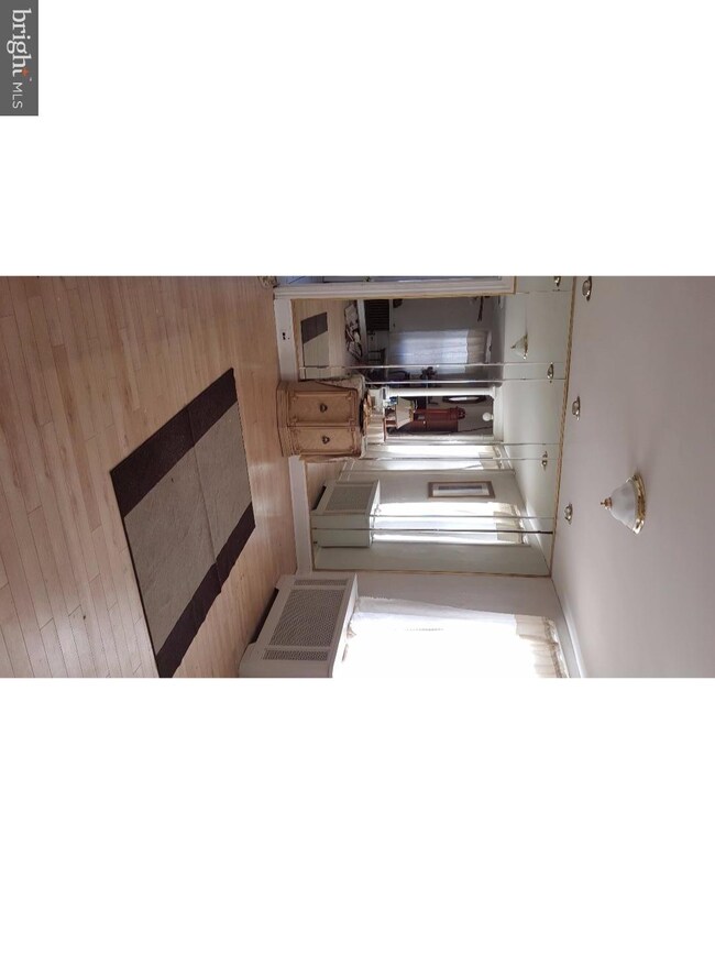 342 E Airy St, Norristown, PA 19401 - photo 5