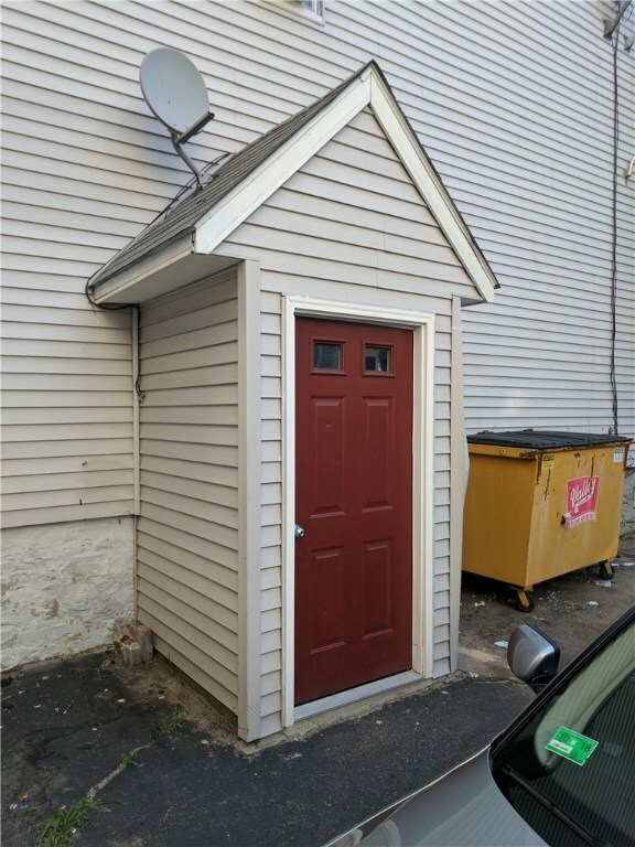 127 Gaulin Ave unit 2, Woonsocket, RI 02895 - photo 3