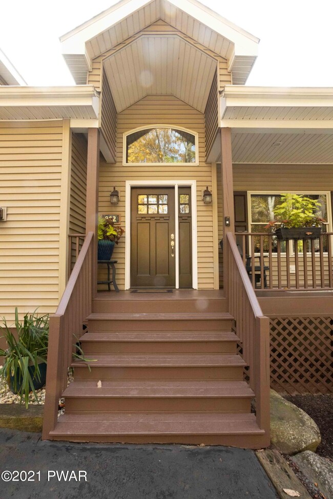 802 Overlook Ct, Lords Valley, PA 18428 - photo 4