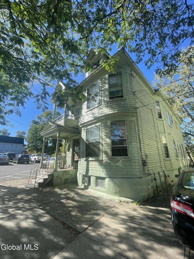 316 Georgetta Dix Plaza, Schenectady, NY 12307 - photo 5