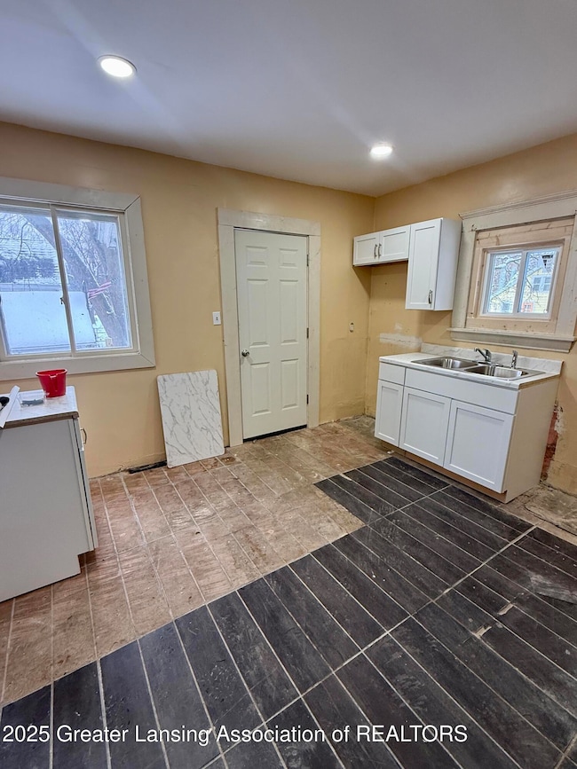 231 Rockwell St, Jackson, MI 49203 - photo 3