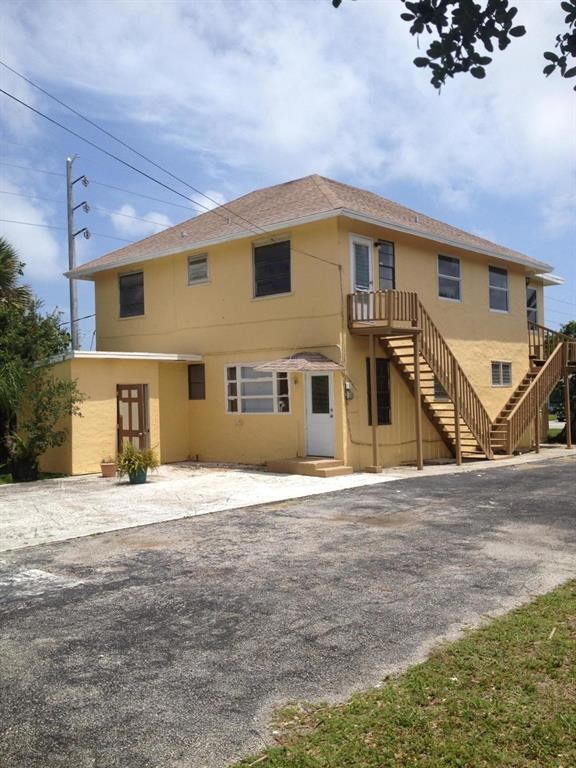 305 Cypress Dr unit 1, West Palm Beach, FL 33403 - photo 3