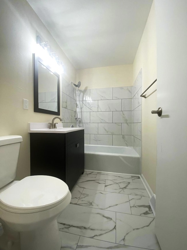 1611 W Edgerton Ave unit T, Milwaukee, WI 53221 - photo 3