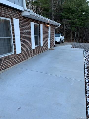 319 Icenhower Rd, Leicester, NC 28748 - photo 6