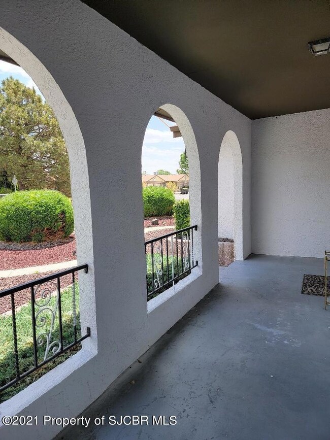 911 N Spencer Ln, Bloomfield, NM 87413 - photo 3